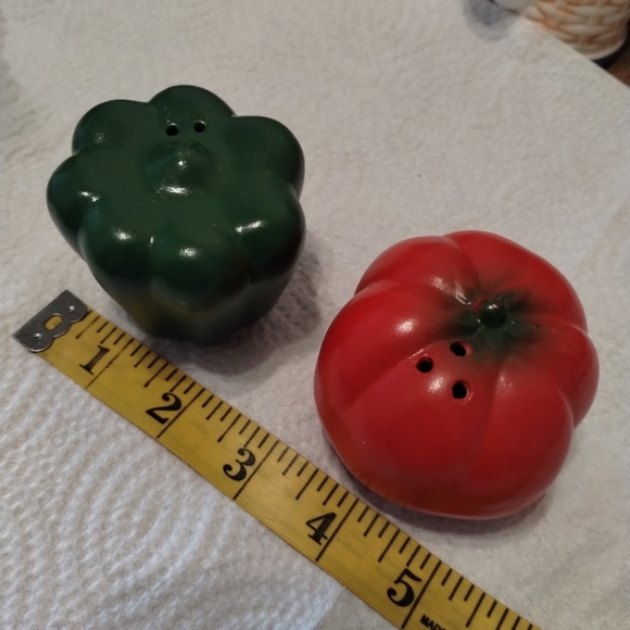 Vintage salt pepper.shakers Green pepper tomatoes - Picture 5 of 7